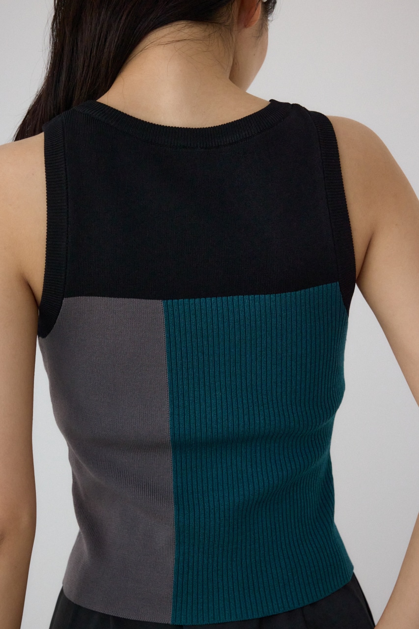 【PLUS】カップ付きバイカラーニットタンクトップ BLK FREE