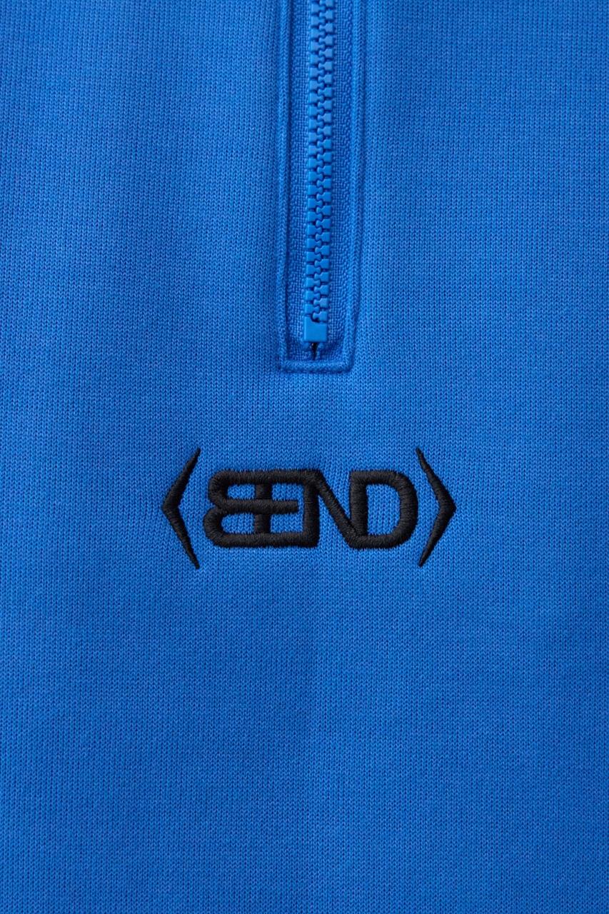 裏起毛ロゴハーフジッププルオーバー BLU FREE