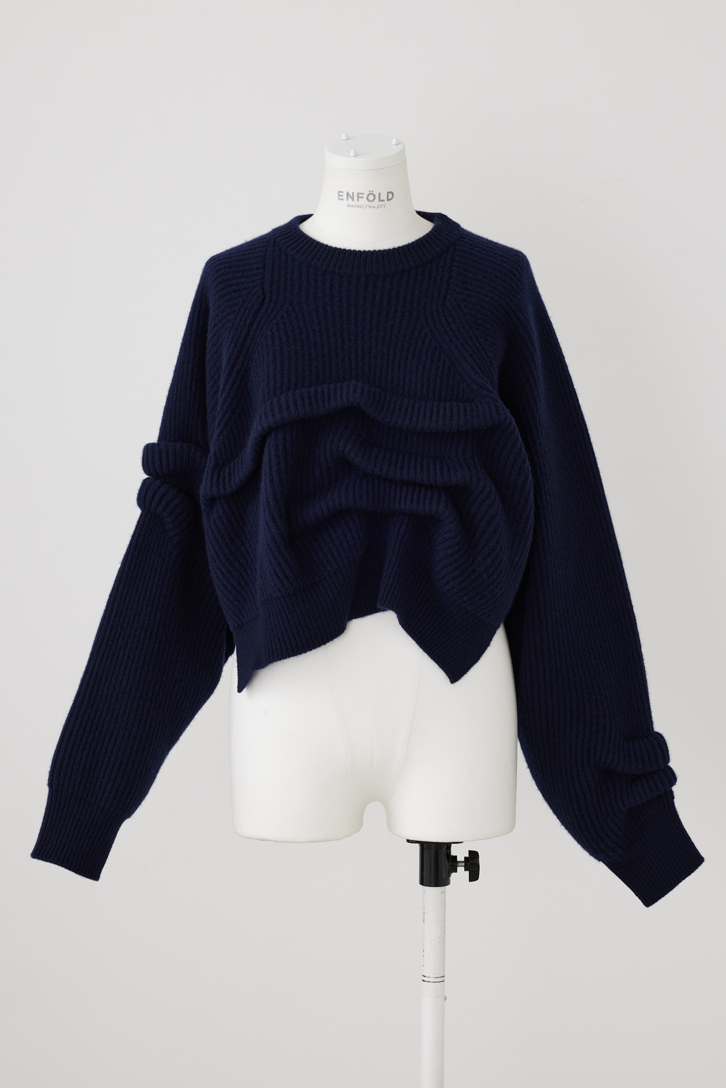 TUCK SHORT-KNIT PULLOVER