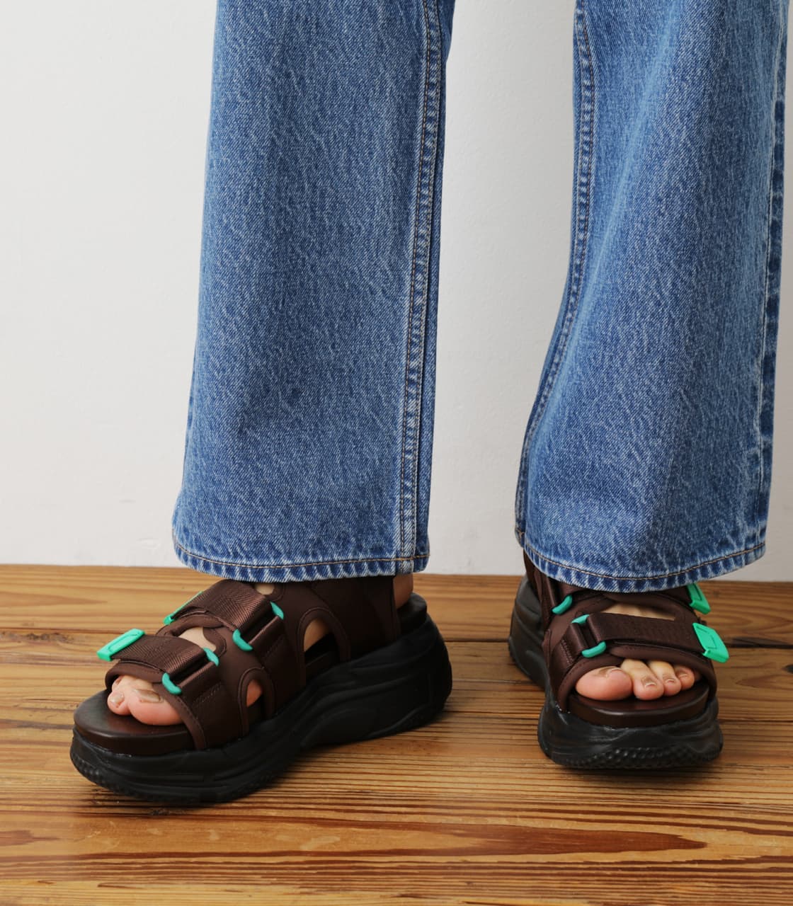 HOLD SPORTS SANDALS