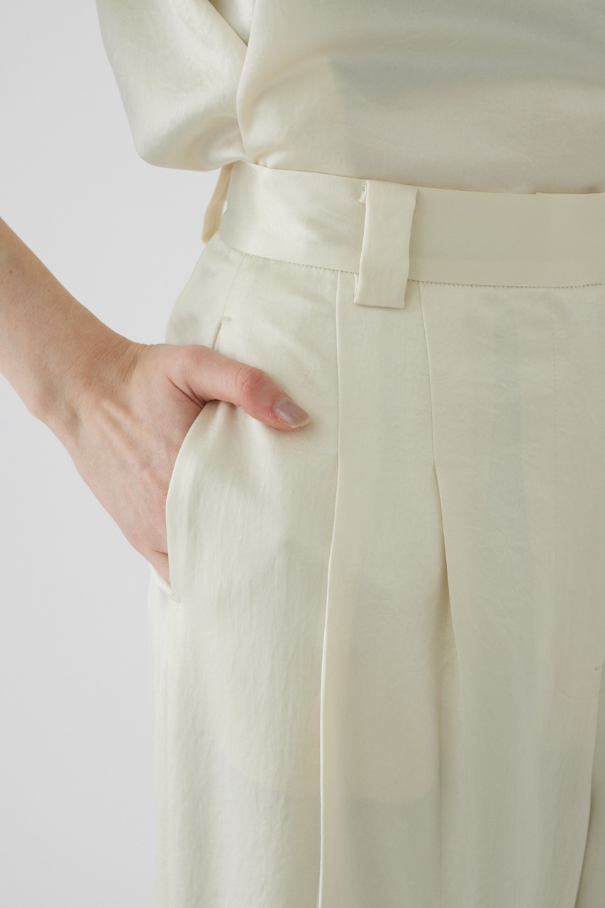 Loose satin slacks L/BEG 36