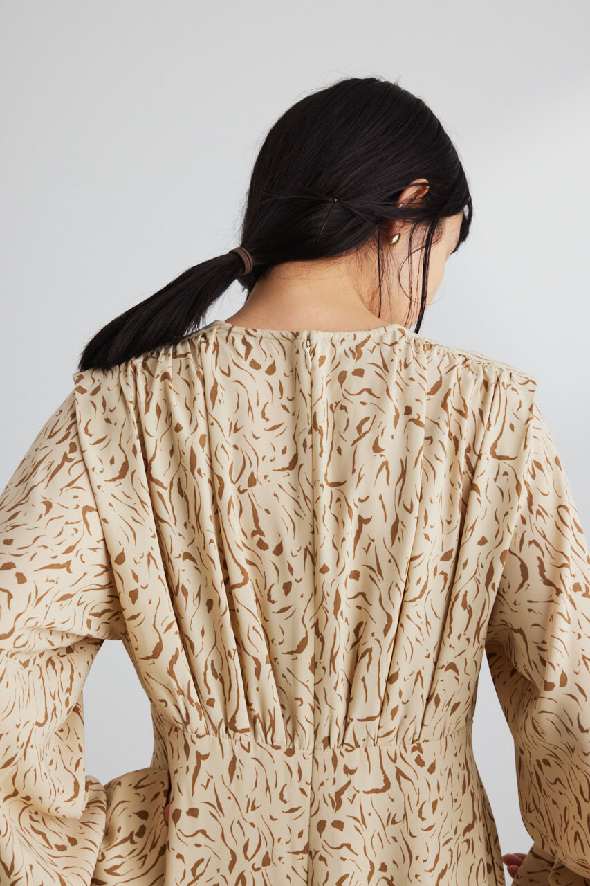 ペイントパターンギャザーワンピース M L Beg ワンピース ロング バロックジャパンリミテッド 公式通販サイト Shel Tter Web Store シェルターウェブストア