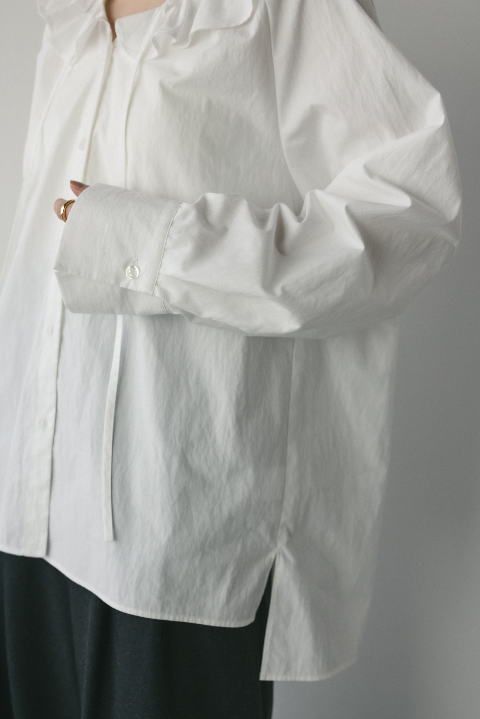 フリルカラーブラウス WHT FREE