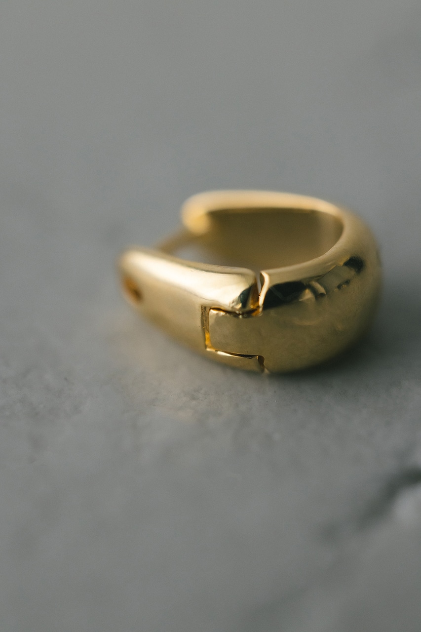 フラップフープピアス GLD FREE