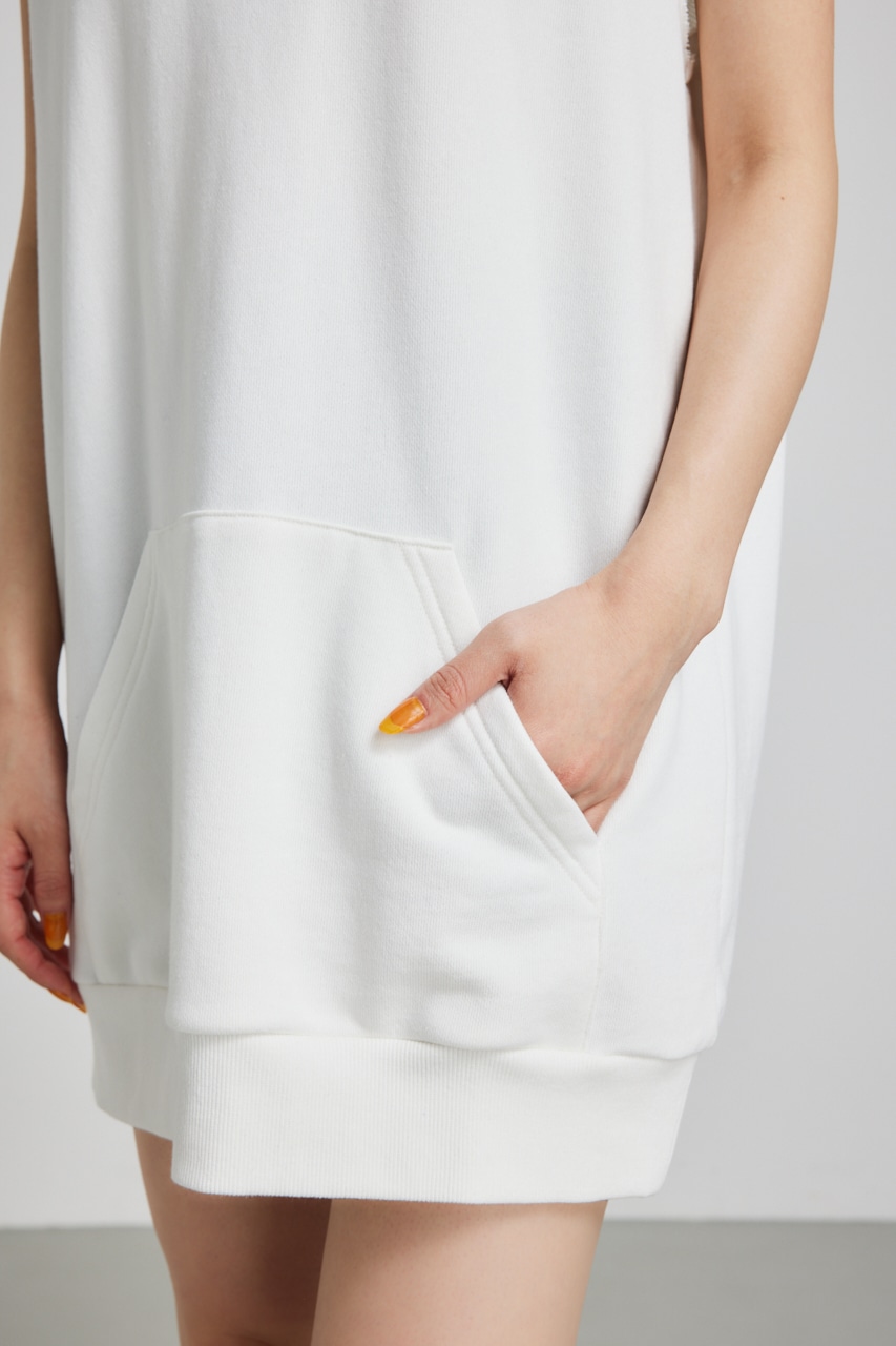 RモチーフスウェットノースリOP WHT FREE