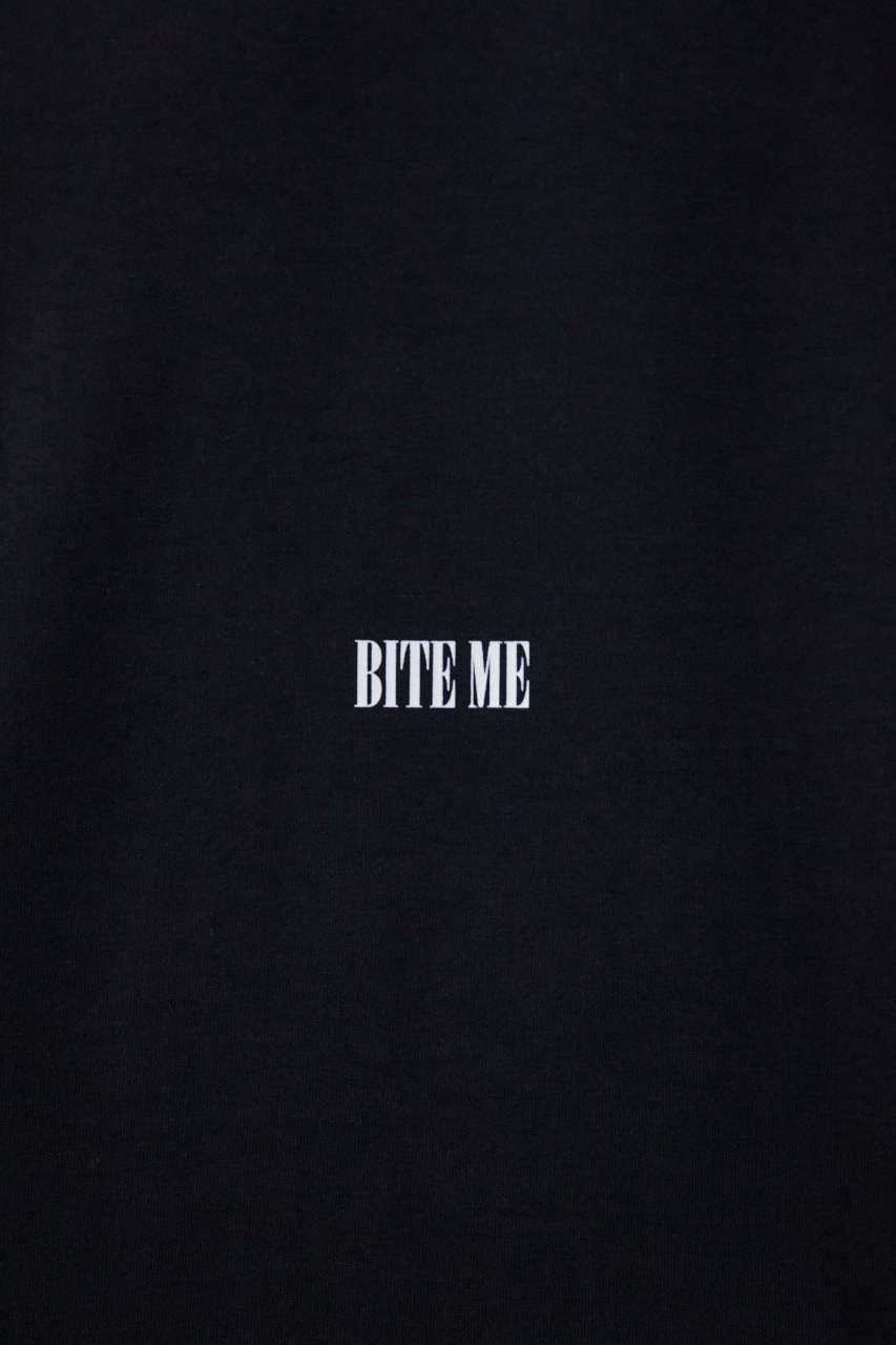 BITE MEバックグラフィックTシャツ BLK FREE