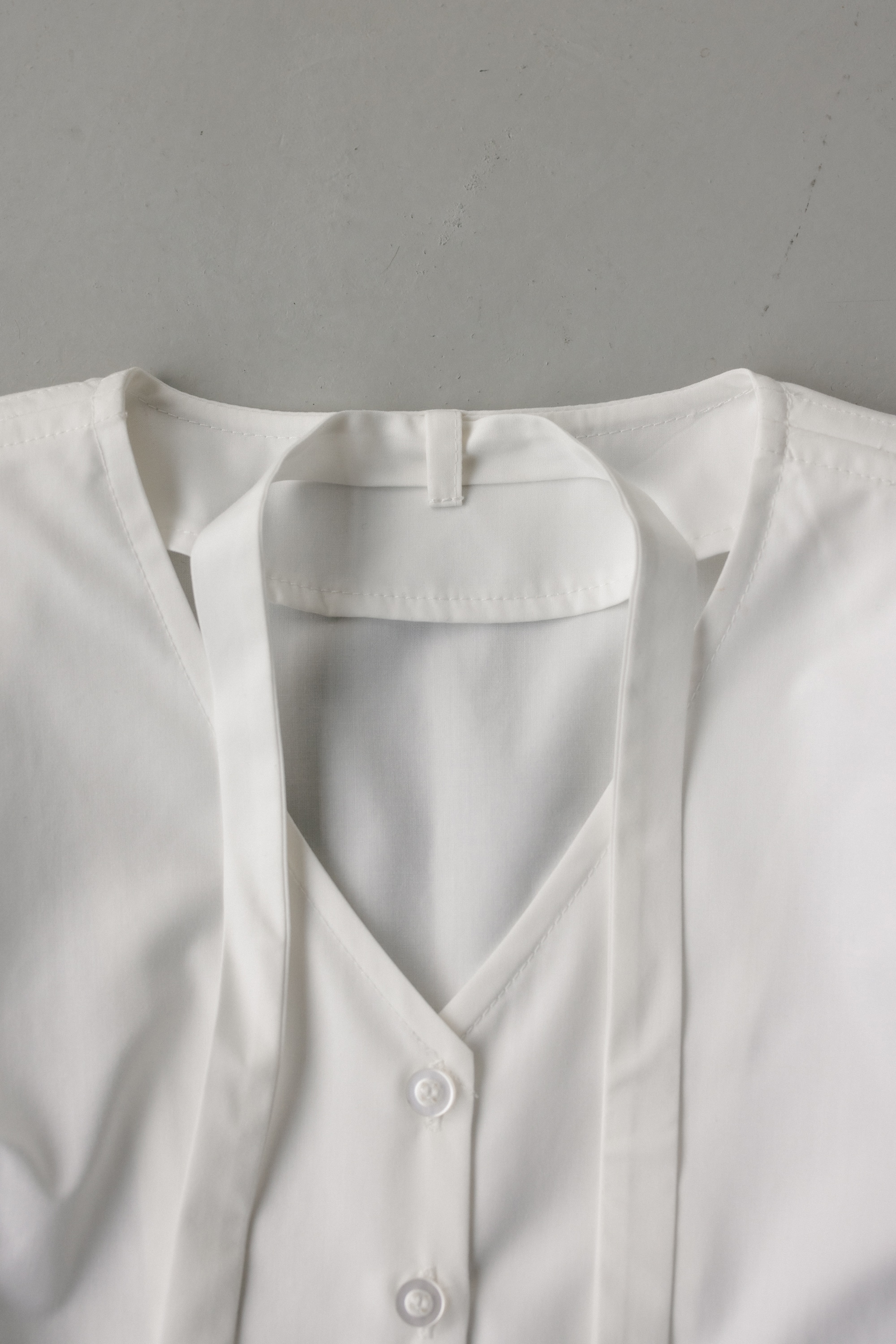 チョーカーネックフレアブラウス WHT FREE