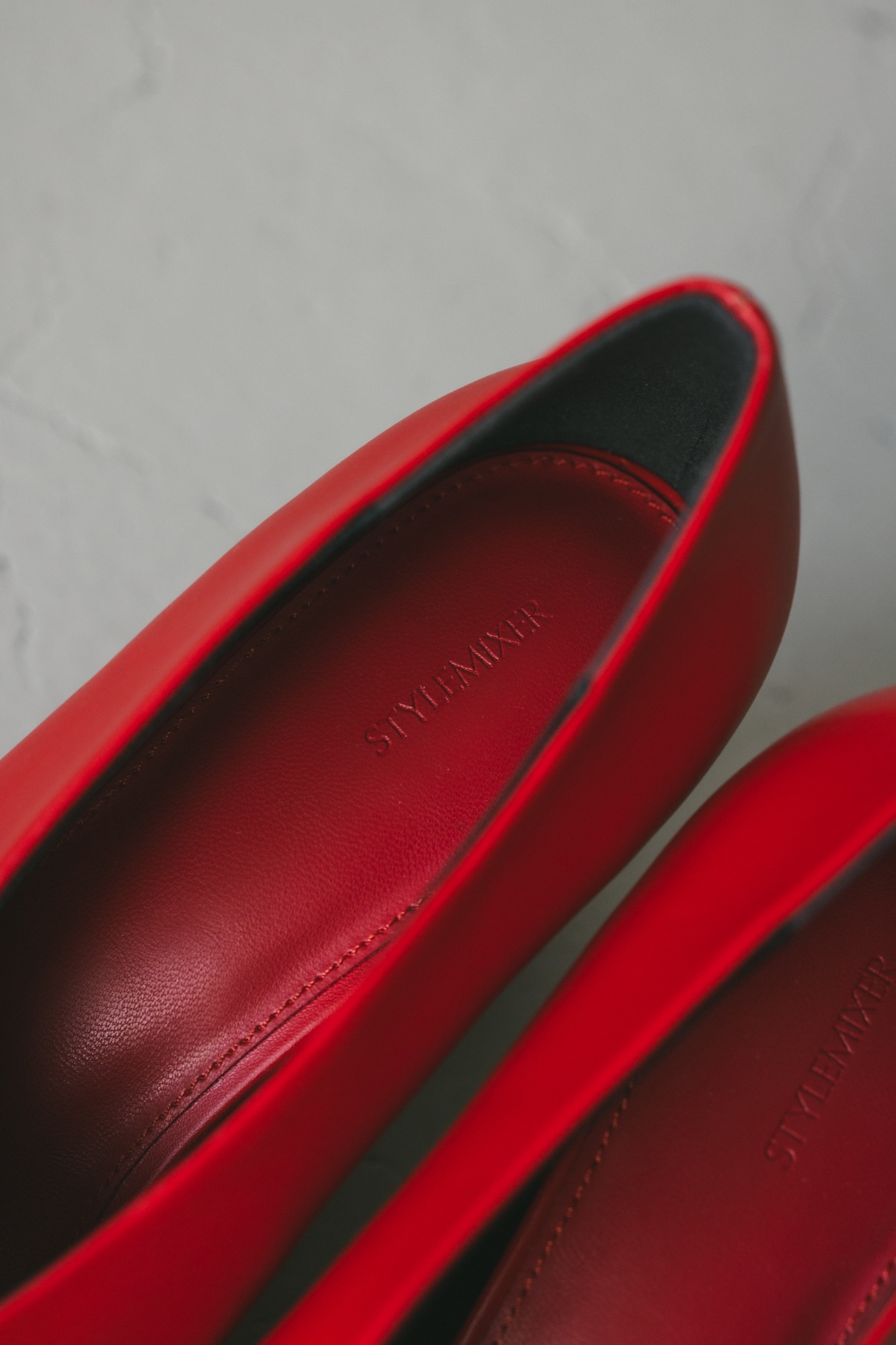 ポインテッドトゥパンプス RED S