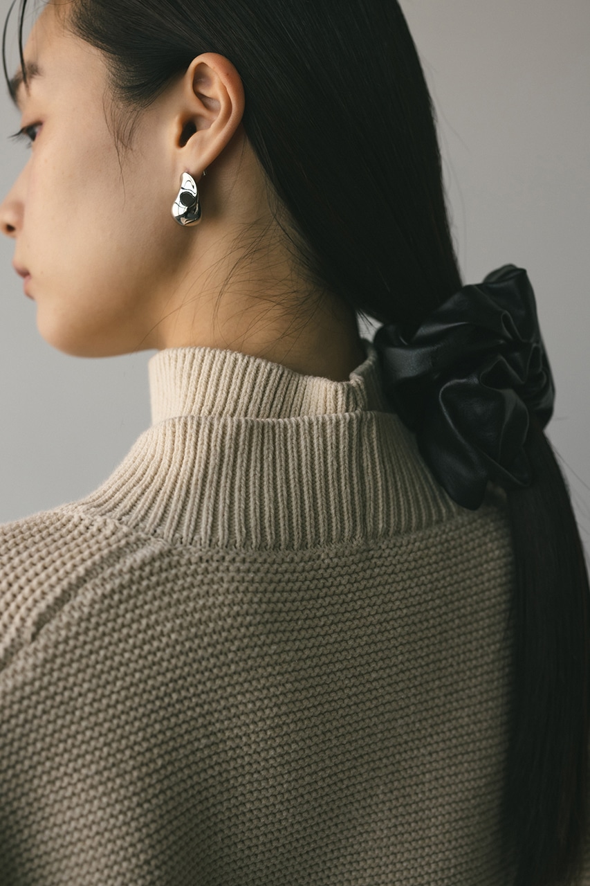 チョーカーネックVニット IVOY FREE