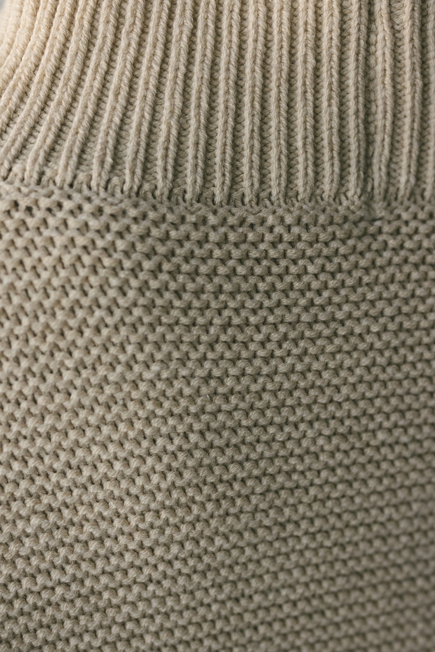 チョーカーネックVニット IVOY FREE