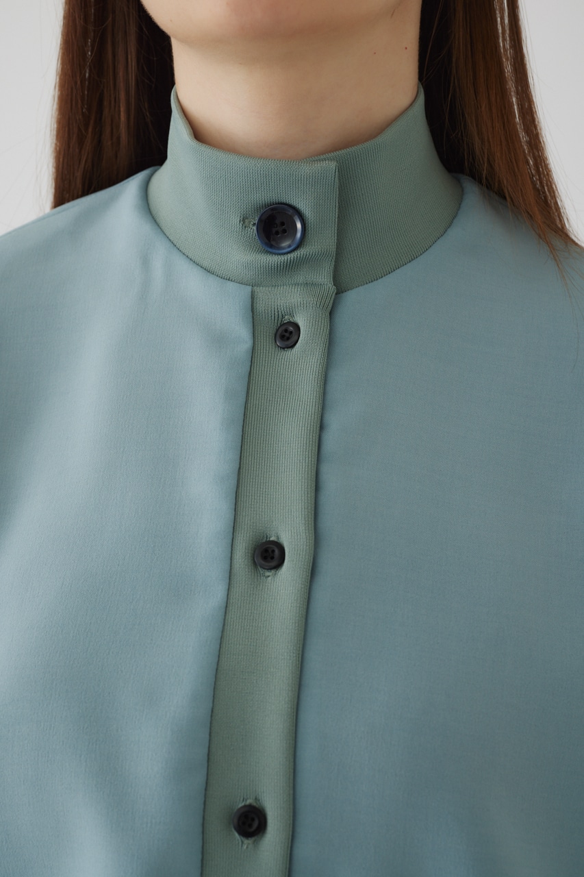 Similar color light blouson L/BLU FREE