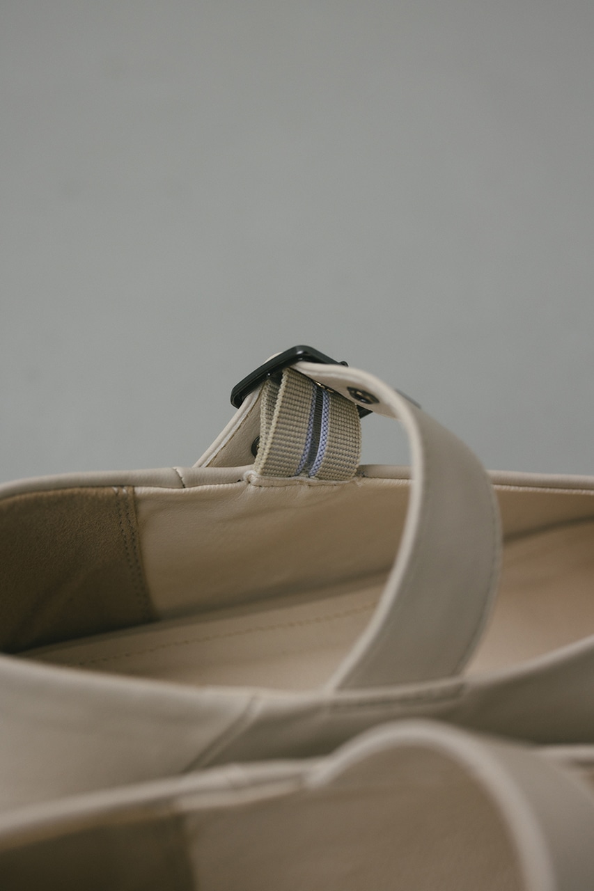 Vカッティングメリージェーン IVOY L