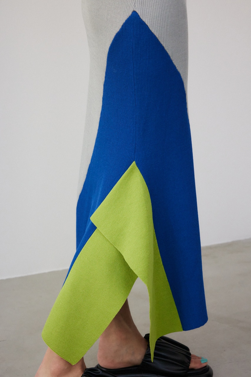 【PLUS】タックドレープニットスカート 柄BLU M