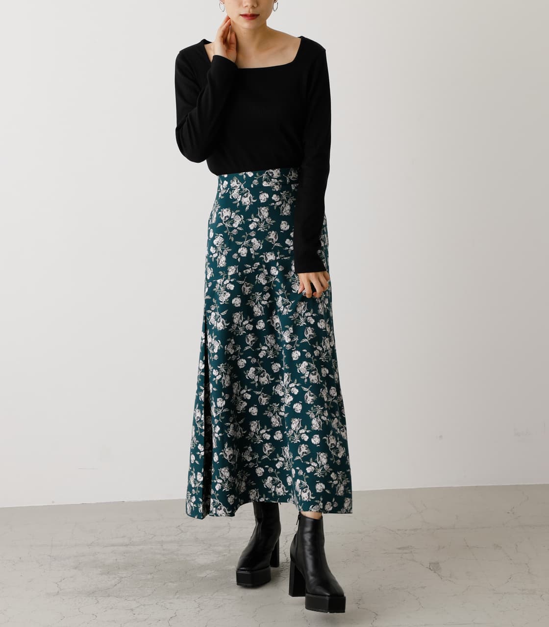 AZUL BY MOUSSY | FLOWER PATTERN SIDE SLIT SKIRT (スカート(ロング 
