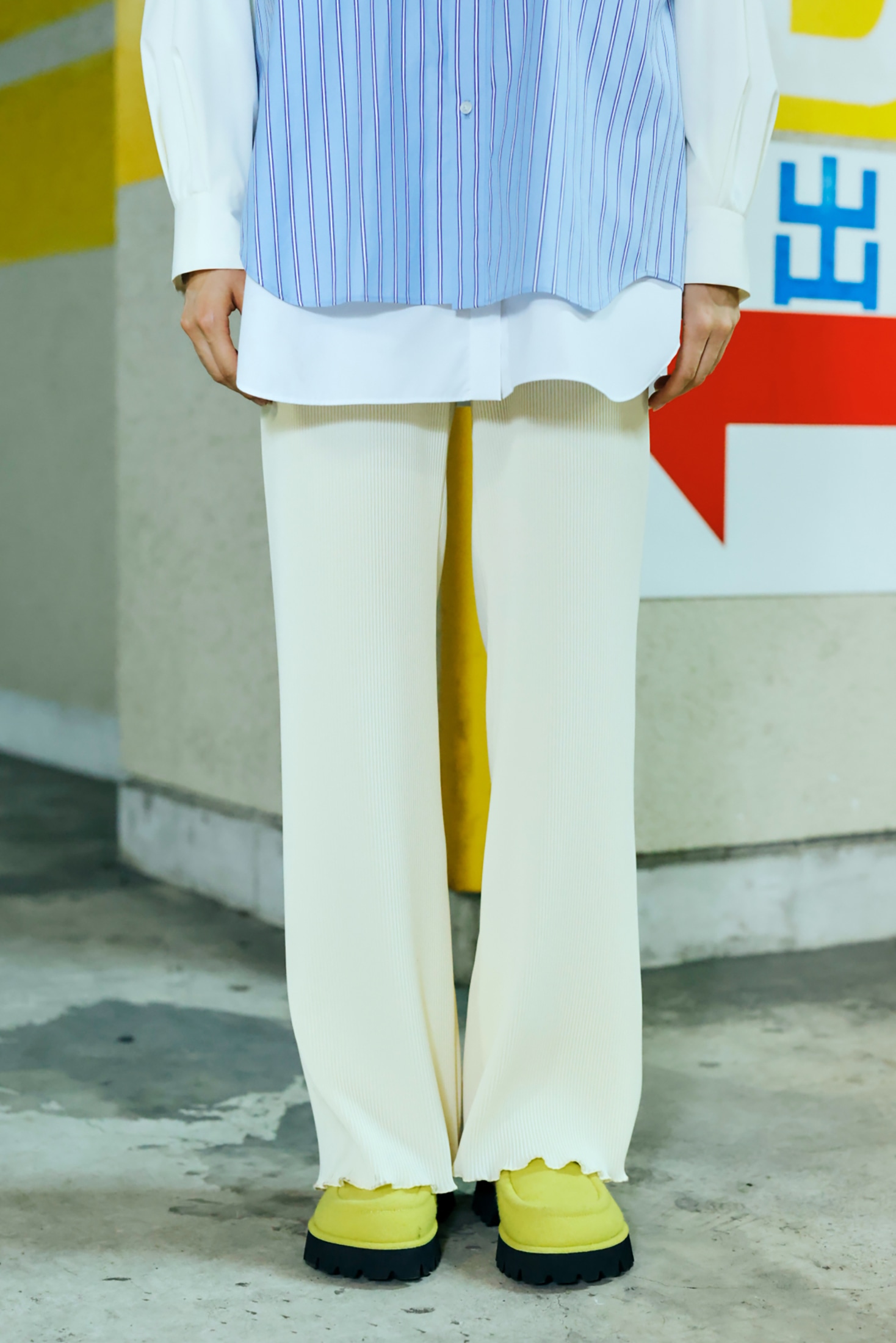 PLEATS FLARE‐HEM PANTS｜36｜BLK｜TROUSERS｜|ENFÖLD OFFICIAL ONLINE 