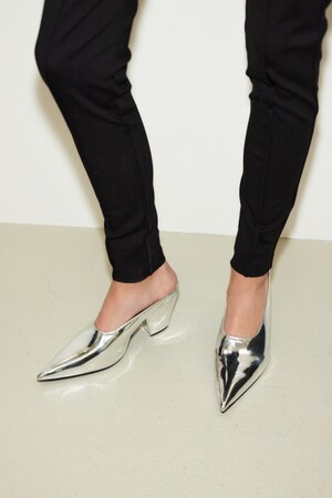 【THROW】POINTED SLIP ON