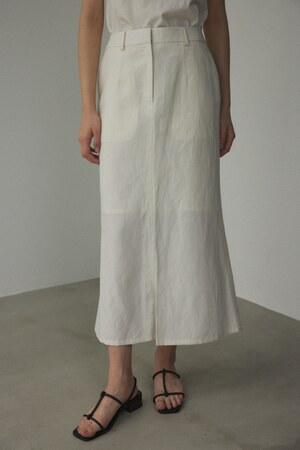 center slit flare skirt