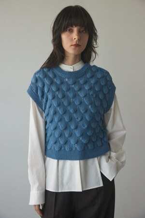 2way leaf pattern vest