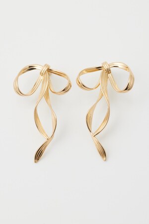 メタリックリボンピアス