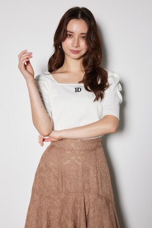 パフショルダーTシャツ