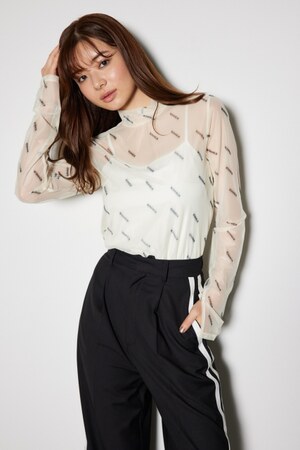 スラッシュロゴシアートップス