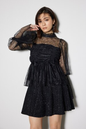 コルセット風シャーリングレースブラウス