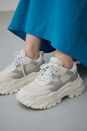 ボリュームソールスニーカー