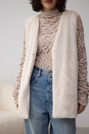 フラッフィーフェイクファーベスト