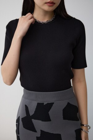 ハーフスリーブクルーネックニット