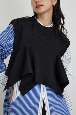 【PLUS】パネルドレープショートニットベスト