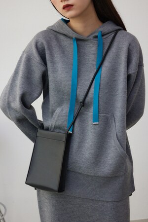 ナローショルダースクエアミニポシェット