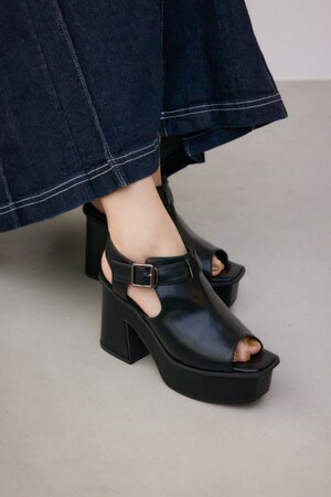 ベルトデザインブーティーサンダル