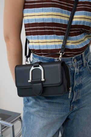 フェイクレザーメタルパーツウォレットバッグ