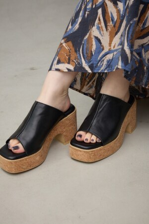 センターシームコルクウェッジサンダル