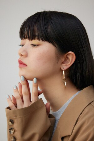 ニュアンスカーブビッグフープピアス