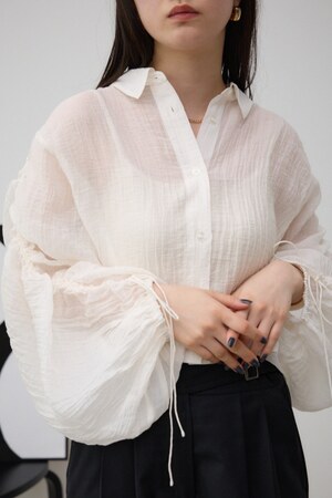 ギャザーデザインクロップドシアーシャツ