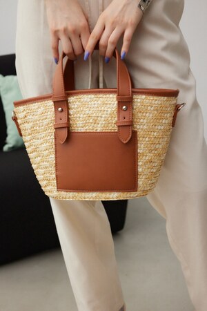 フロントポケットバケットトートバッグ