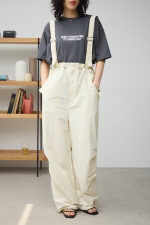 サスペンダーツキパンツ