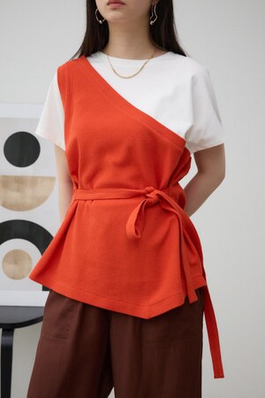 ワンショルダービスチェトップス