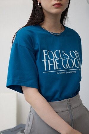 カジュアルロゴTシャツ