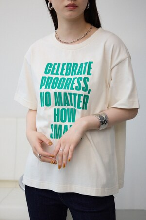 カジュアルロゴTシャツ