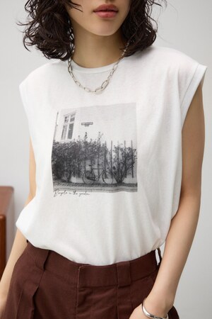 シアースラブノースリーブTシャツ