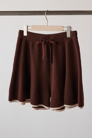 A/Hホイップナイトラインフレアショートパンツ