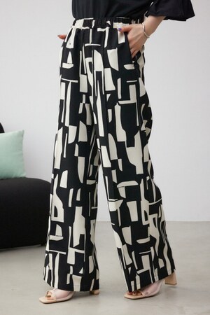 ジオメトリックパターンイージーパンツ
