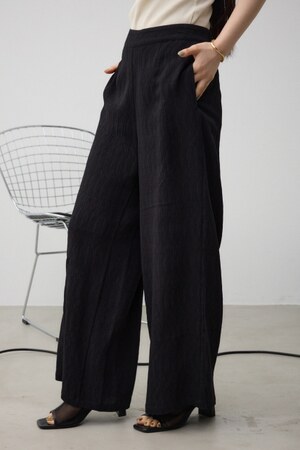 プリーツリラックスワイドパンツ