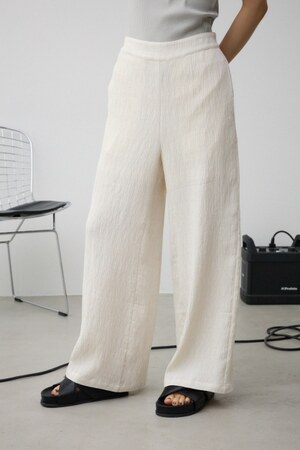 プリーツリラックスワイドパンツ