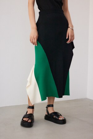 【PLUS】タックドレープニットスカート