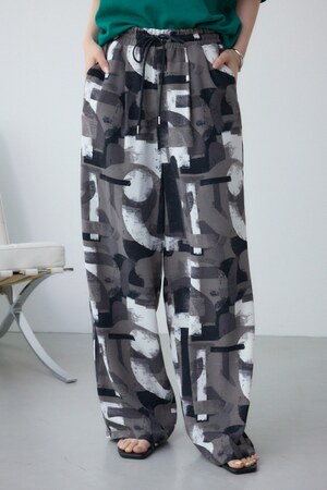 ワイドイージーパンツ