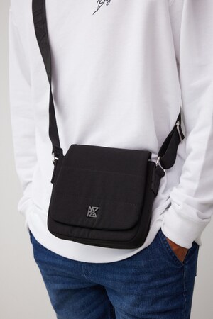 AZロゴプレートミニショルダーバッグ