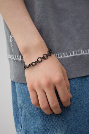 ツイステッドサークルブレスレット